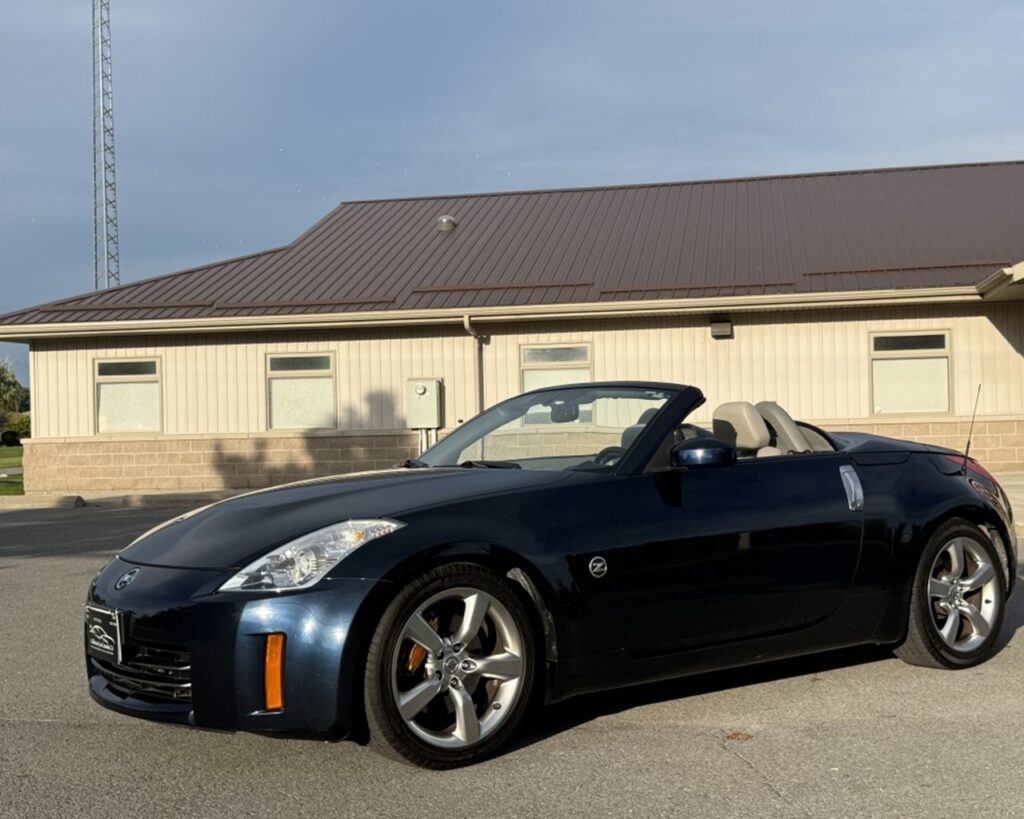 47K km 2007 Nissan 350Z Grand Touring Roadster 6-Speed Manual